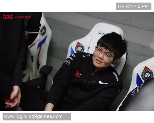 JDG战队在S15LOL世界冠军杯积分榜中以61分稳居第一名 JDG战队在S15LOL世界冠军杯积分榜中以61分稳居第一名